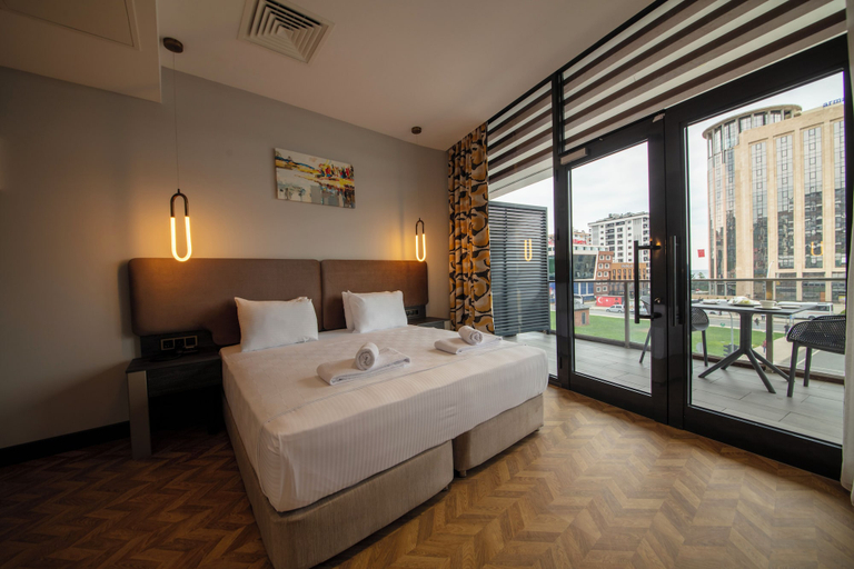 Bedroom 3, V Center Hotel, Yomra