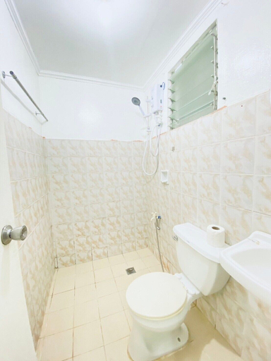 Bathroom 2, La Pearla Place Boracay Dmall, Malay