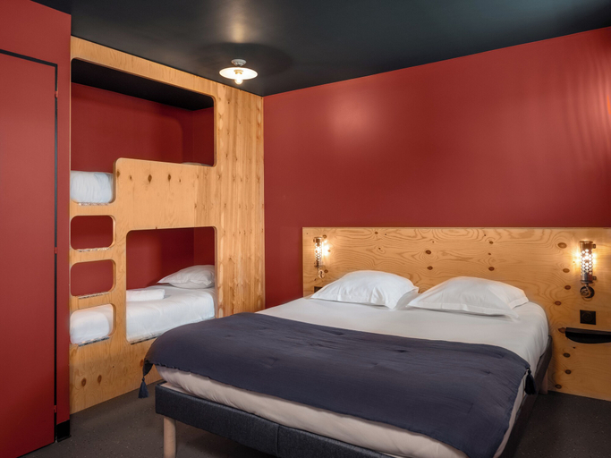 Bedroom 5, Eklo Hotels Paris Roissy CDG Airport, Val-d'Oise