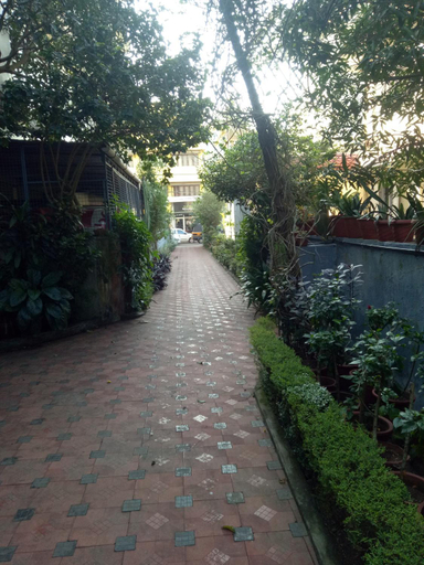 Others 2, Sandra's Home, Ernakulam
