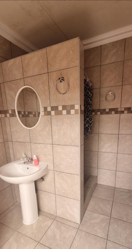Bathroom 3, Stay at Home Airport Lodge, Ekurhuleni