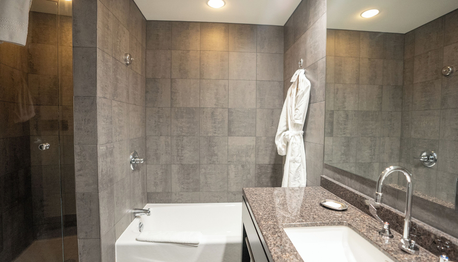Bathroom 4, Brookstreet, Ottawa