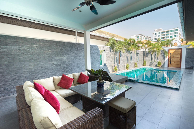 Others 4, Majestic by Korawan, Pattaya