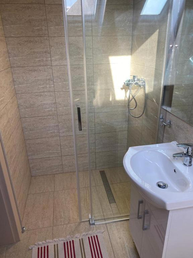 Bathroom 5, Salt Key House R, Praid