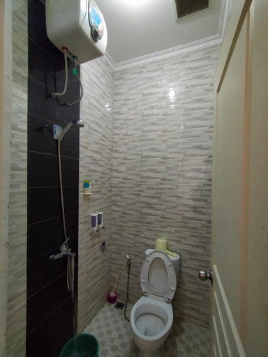 Bathroom 3, Villa Mutiara F14, Malang