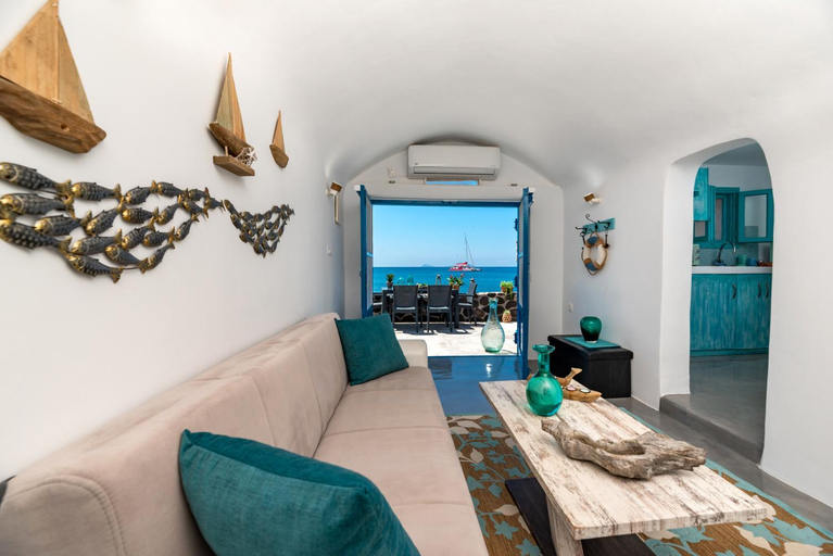 Bedroom, Serenity Blue (Cave house), South Aegean