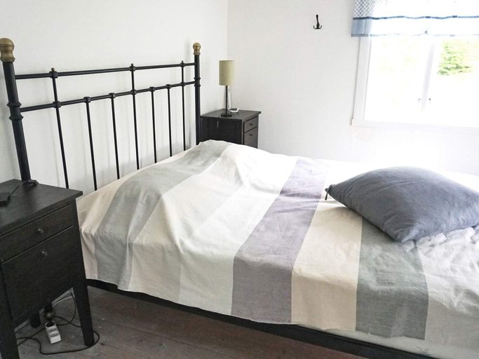 Bedroom 2, 6 Person Holiday Home in Hallabro, Ronneby