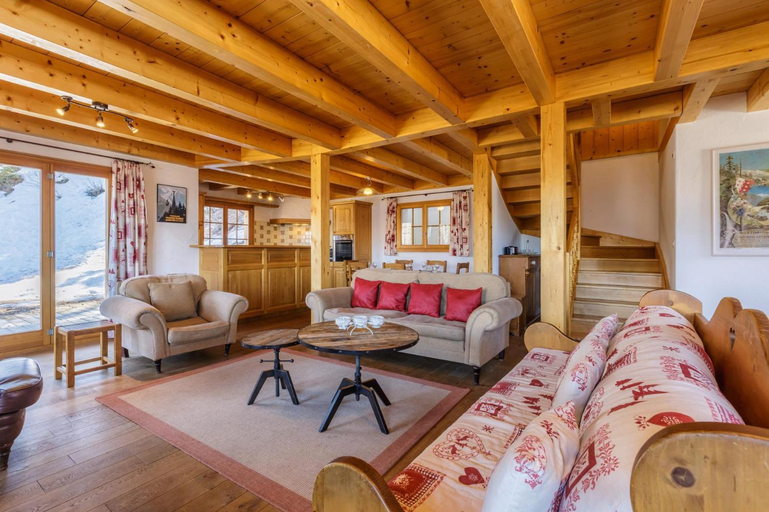 Others 3, Chalet Coucou Luxury 10 pax Chalet with incredible views and garage, Martigny