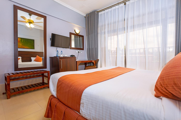 Bedroom 3, Roswam Hotel, Mathira