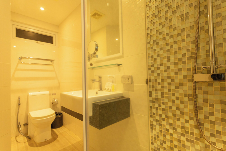 Bathroom 3, Romantic Beach Bar Fine Dining Swim c109, Pulau Phuket