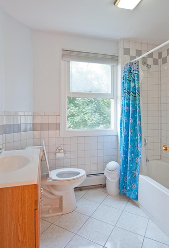 Bathroom 3, Modern Beautiful Apartment-5 Beds-Full Kitchen-Parking-Super Clean-Great for Groups, Boston