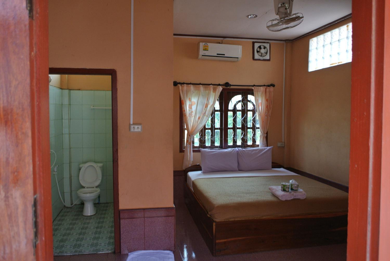 Bathroom, Dalom Guesthouse, Khong