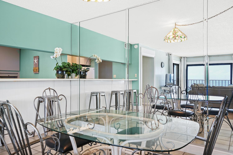 Food & Drinks 4, Moondrifter by Panhandle Getaways, Bay