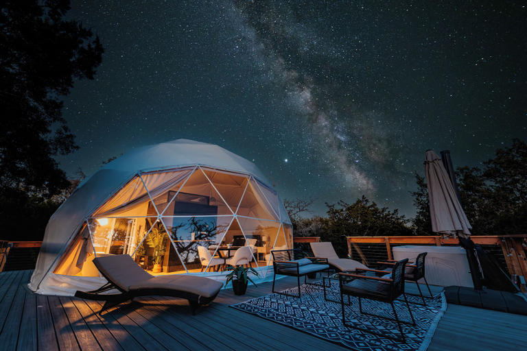 Astryia Glamping, Gillespie