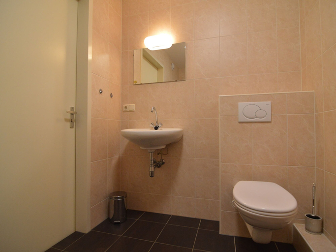 Bathroom 3, Holiday Home in the Veluwe in Nature, Putten