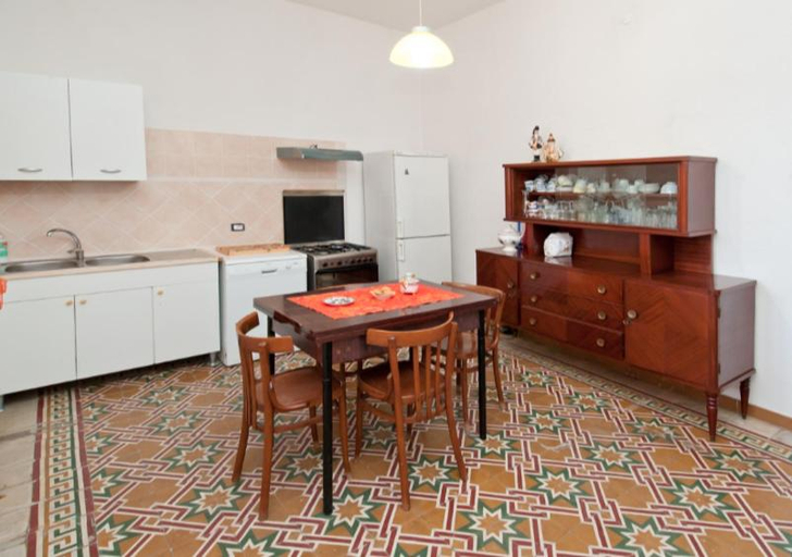 Others 5, Shaka guest house, Carbonia-Iglesias