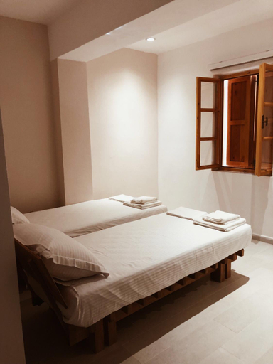 Bedroom 2, Old Town Hotel Dhermi, Vlorës