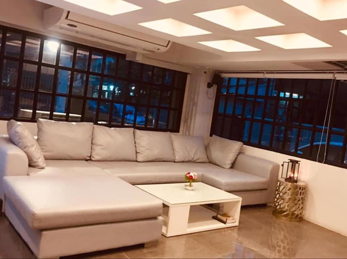 Public Area, 43 Home, Bangkok Noi