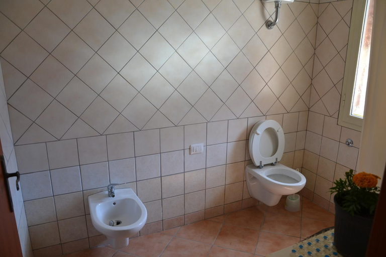 Others 3, Shaka guest house, Carbonia-Iglesias