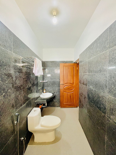 Bathroom 3, JMG GRAND Resort Kaircombai Kotagiri, The Nilgiris