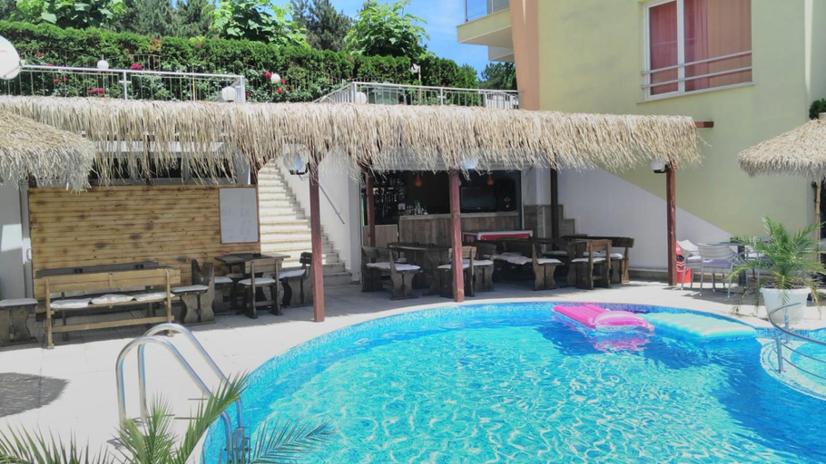 Others 3, Alex Beach Apartment, Nesebar