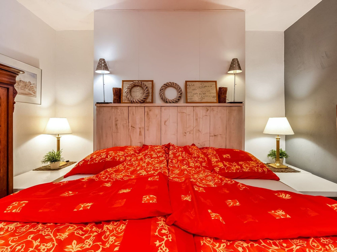Bedroom 2, Oud-rekem Heritage Hideaway, Limburg