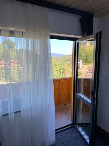 Balcony/terrace 3, Alpen Krokus, Rakhivs'kyi