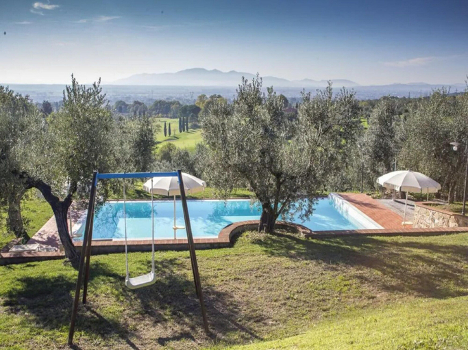 Pool 2, Apartment in Tuscany Near Montecatini Golf Club, Pistoia