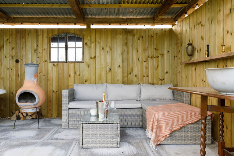 Room 2, Beautifully Restored WW2 Carriage - Sleeps 6, West Sussex