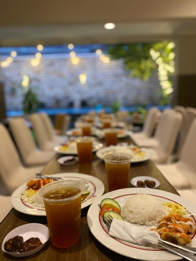 Food & Drinks 6