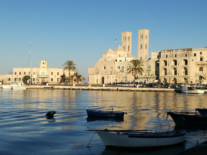 Others 2, SUITE 39, Bari