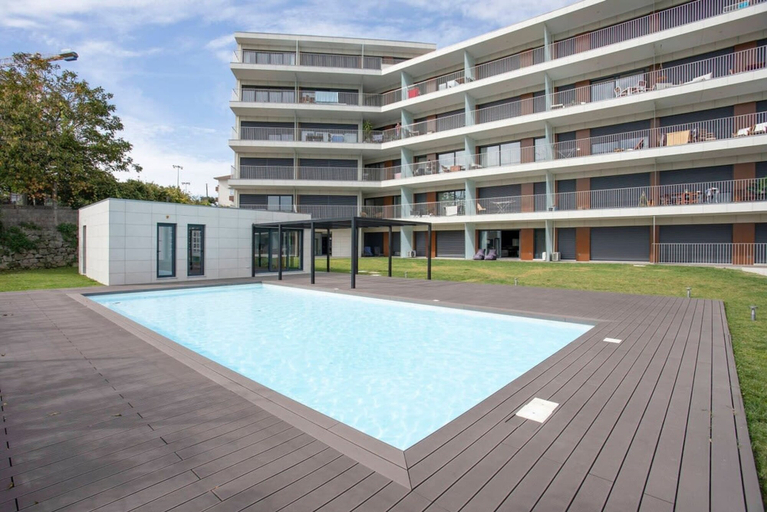 Room 2, Liiiving in Porto - Drag o Pool View, Porto