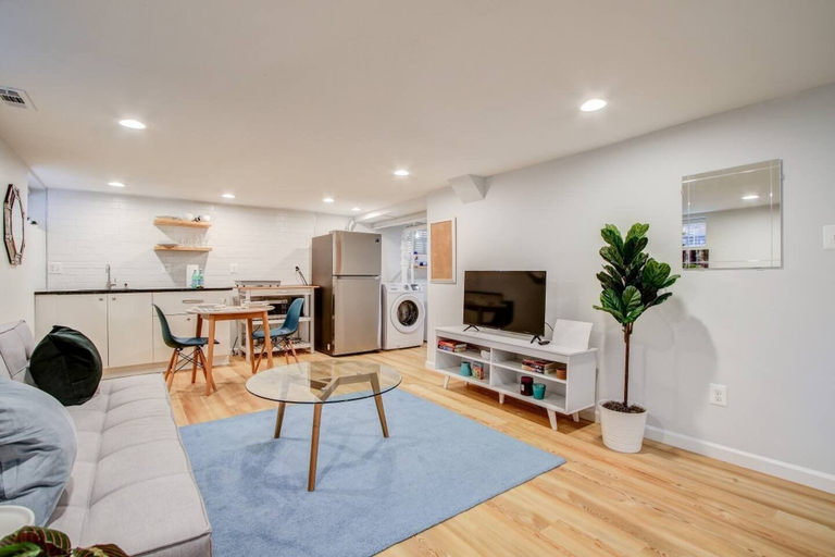 Others 4, Private Studio in Serene DC Neighborhood, Washington D.C.
