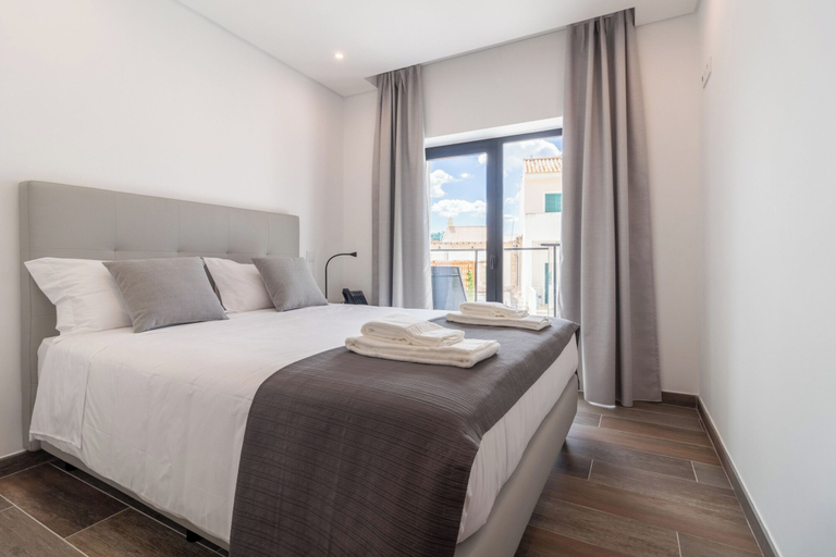 Bedroom 4, Roots Hotel, Faro