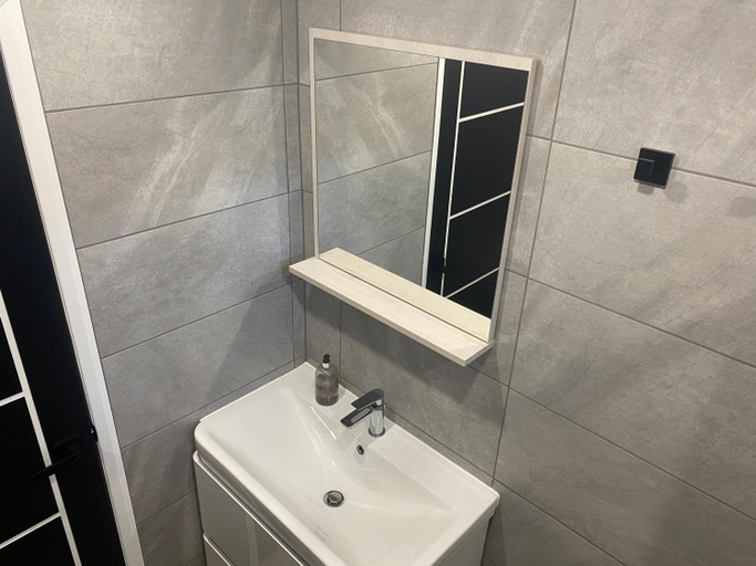 Others 2, Pinchbeck B&B, Lincolnshire