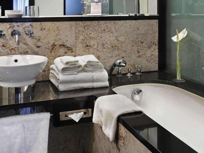 Bathroom 13