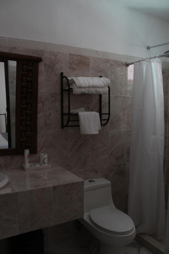 Bathroom 3, Hotel Casona Margot, Valladolid