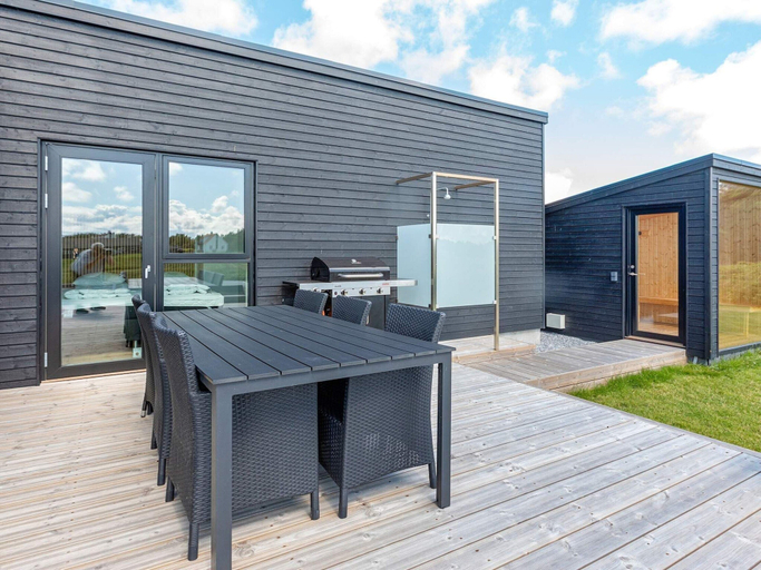 Others 4, 5 Star Holiday Home in Lokken, Hjørring