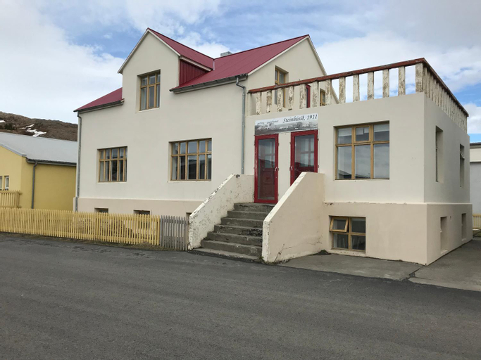 Steinhusið, Hólmavíkurhreppur