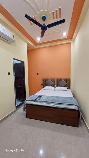 Others 2, NARAYANI paying guest house, Varanasi