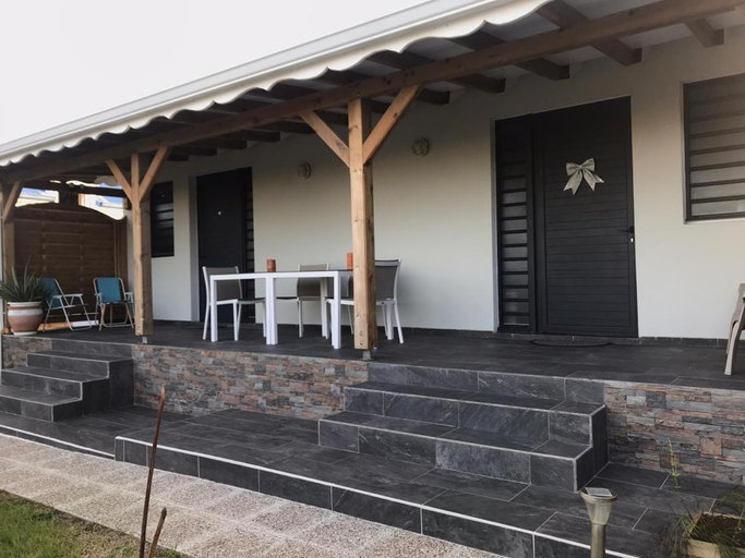 Exterior & Views 1, ZANNAMALAKA 2 F1 POUR UN GROUPE DE 4 Avec Piscine, Le Moule