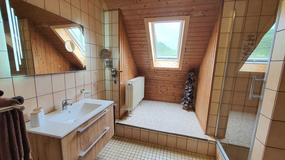 Bathroom 4, Hotel Pension Wolf, Forchheim