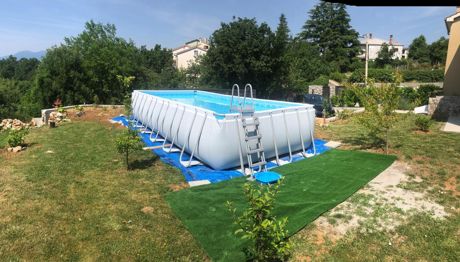 Others 3, Kuca za odmor Diraki, Rijeka