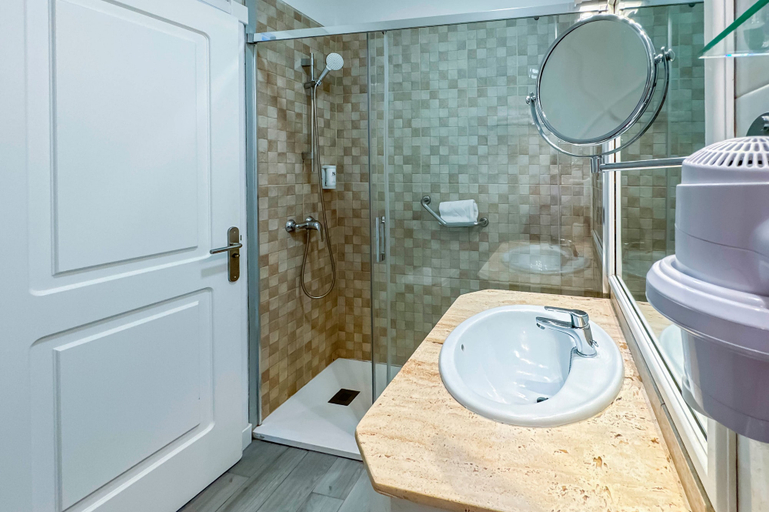 Bathroom 4, Apartamentos Parque del Sol, Santa Cruz de Tenerife