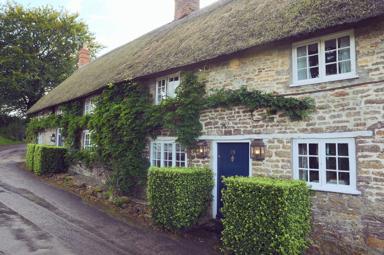 Exterior 4