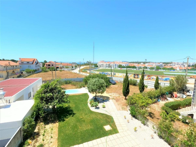 Others 4, Caparica traditional V4 duplex apartment with pool Charneca da Caparica Lisboa, Almada