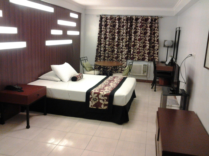Bedroom 13