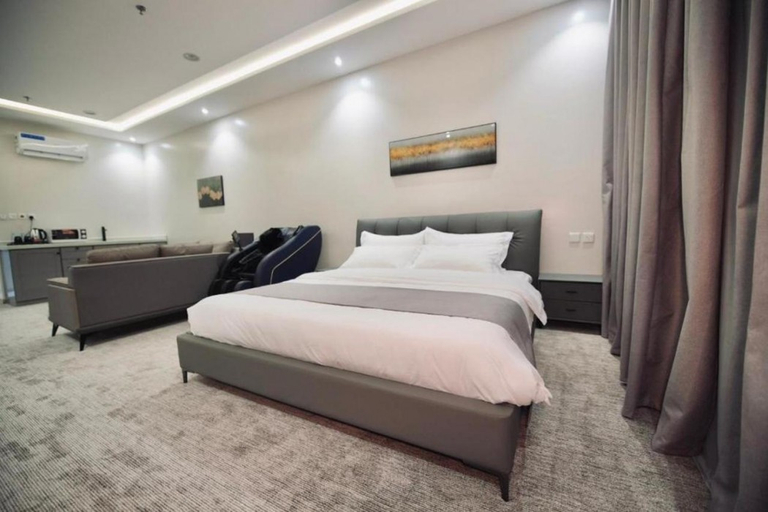 Bedroom 2, Qimam Park Hotel 7