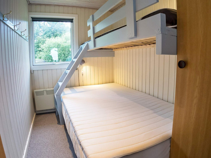 Bedroom 2, 6 Person Holiday Home in Thyholm, Struer