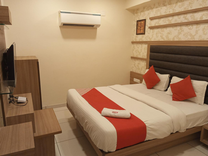 Hotel rr palace, Gandhinagar